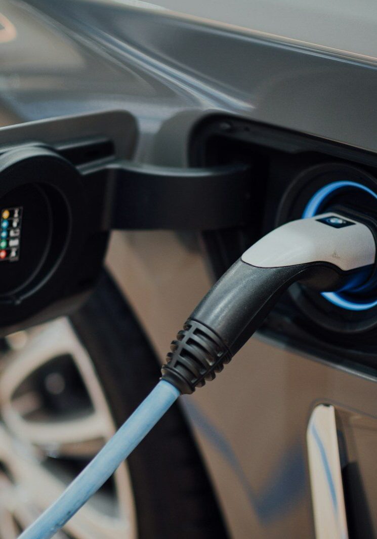 black and white usb cable plugged in black device